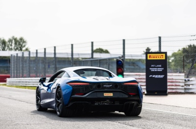 PIRELLI P ZERO EXPERIENCE